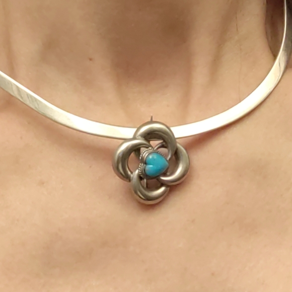 Vintage Native American Sterling Silver Turquoise Brooch - Picture 5 of 6